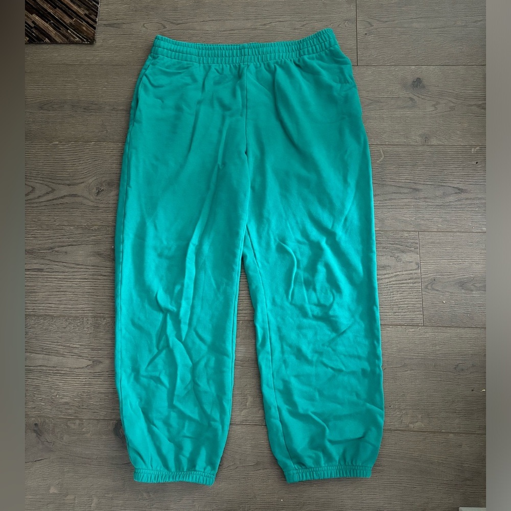 Sweatpants turquoise by LIME​